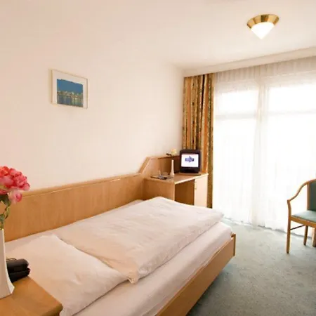 Отель Gornergrat Dorf 3*