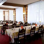 Отель Gornergrat Dorf 3*